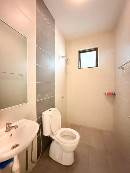 Cluster House for Sale in Taman JP Perdana (Johor Bahru) - Terence Tan - Bathroom - PropertyGuru.com.my