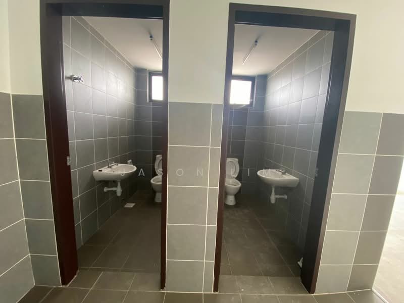 Office for Rent in Alam Impian (Shah Alam) - Jason Lim - Bathroom - PropertyGuru.com.my