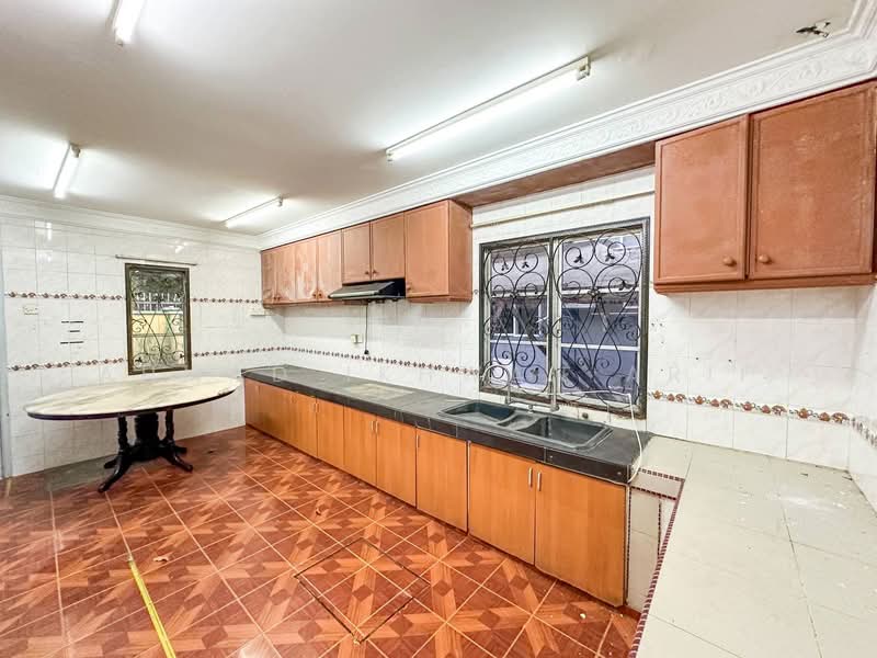 2-storey Terraced House for Sale in Kota Damansara (Selangor) - Ahmad Ikhwan Arif - Kitchen - PropertyGuru.com.my