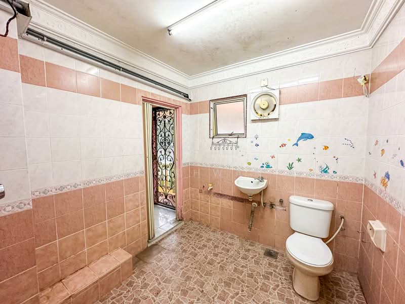 2-storey Terraced House for Sale in Kota Damansara (Selangor) - Ahmad Ikhwan Arif - Bathroom - PropertyGuru.com.my