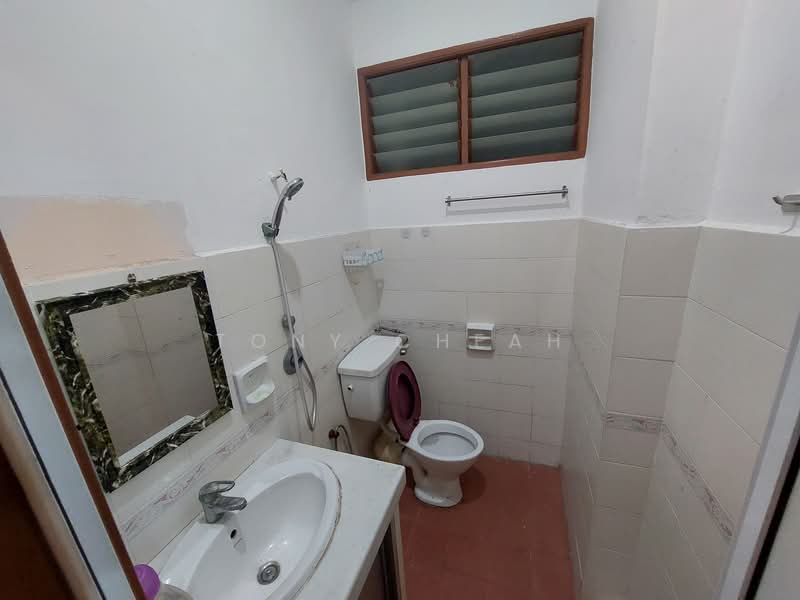 Apartment for Sale at Gambier Heights - Tony Cheah - Bathroom - PropertyGuru.com.my