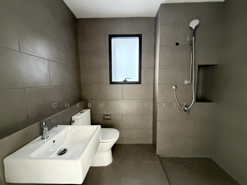 Maya Ara Residences untuk Untuk Disewa - RM 2,200 /bulan, Mac 2026 - Bathroom - PropertyGuru.com.my