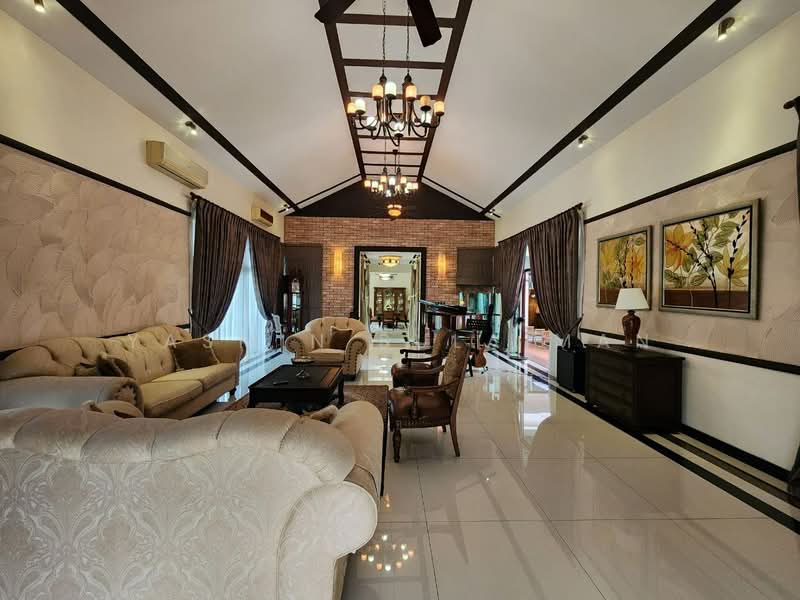 Bungalow for Sale in Bukit Jelutong (Shah Alam) - Yasmin Sulaiman - Living Room - PropertyGuru.com.my