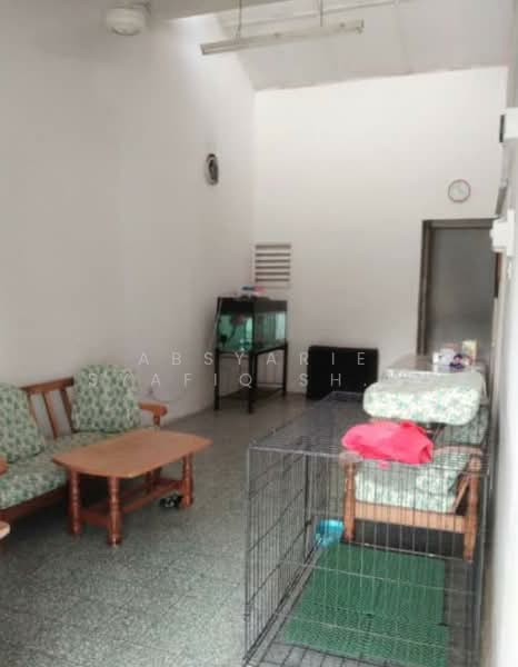 1-storey Terraced House for Sale in Kelana Jaya (Petaling Jaya) - Absyarie Syafiq Shahrin - Living Room - PropertyGuru.com.my