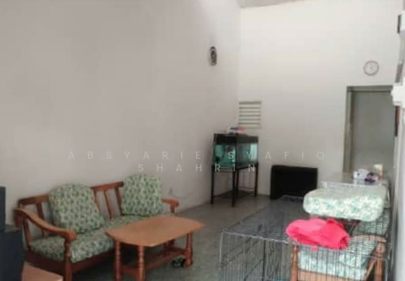1-storey Terraced House for Sale in Kelana Jaya (Petaling Jaya) - Absyarie Syafiq Shahrin - Living Room - PropertyGuru.com.my