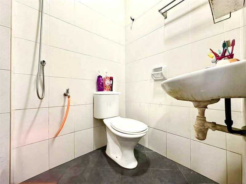 For Sale - RENOVATED Single Storey Terrace Bandar Putera 2