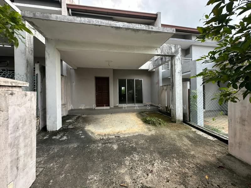 Terraced House for Sale in Aman Putri (Sungai Buloh) - Nazri Hassan - Exterior - PropertyGuru.com.my