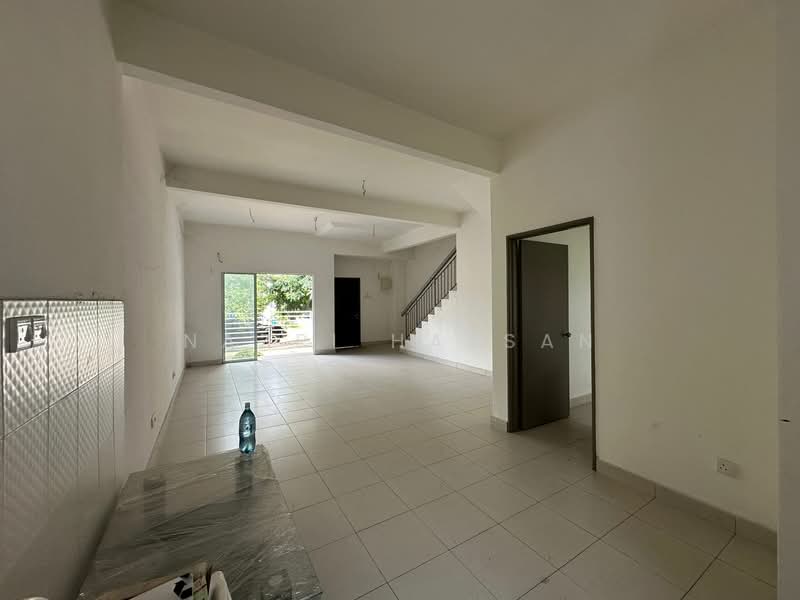 Terraced House for Sale in Aman Putri (Sungai Buloh) - Nazri Hassan - Interior - PropertyGuru.com.my