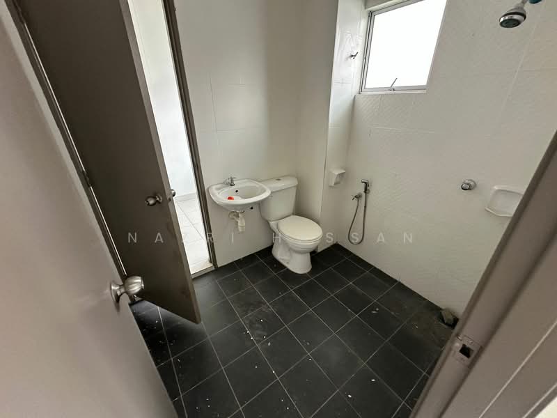 Aman Putri untuk Untuk Dijual - RM 490,000, Apr 2026 - Bathroom - PropertyGuru.com.my
