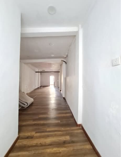 Shop for Sale in George Town (Penang) - Davidz Loh - Corridor - PropertyGuru.com.my