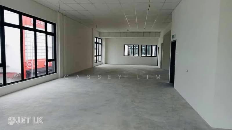 Shop for Rent in Bandar Bukit Tinggi (Klang) - Cassey Lim - Interior - PropertyGuru.com.my