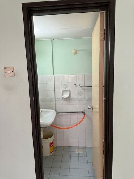 Apartment for Sale at Subang Perdana Goodyear Court 8 - Alicia Yeoh - Bathroom - PropertyGuru.com.my