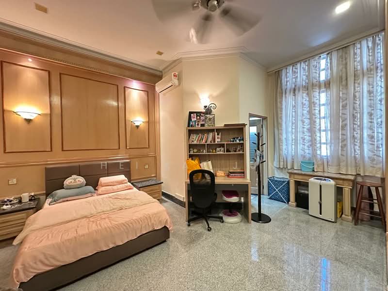 Bungalow House for Sale in Country Heights (Kajang) - Hei Kar Jun - Bedroom - PropertyGuru.com.my