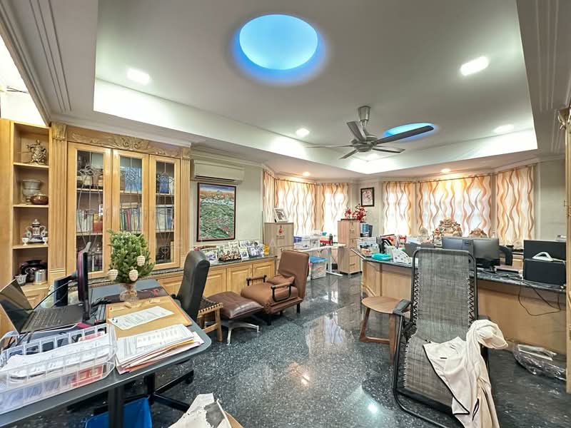 Bungalow House for Sale in Country Heights (Kajang) - Hei Kar Jun - Study - PropertyGuru.com.my