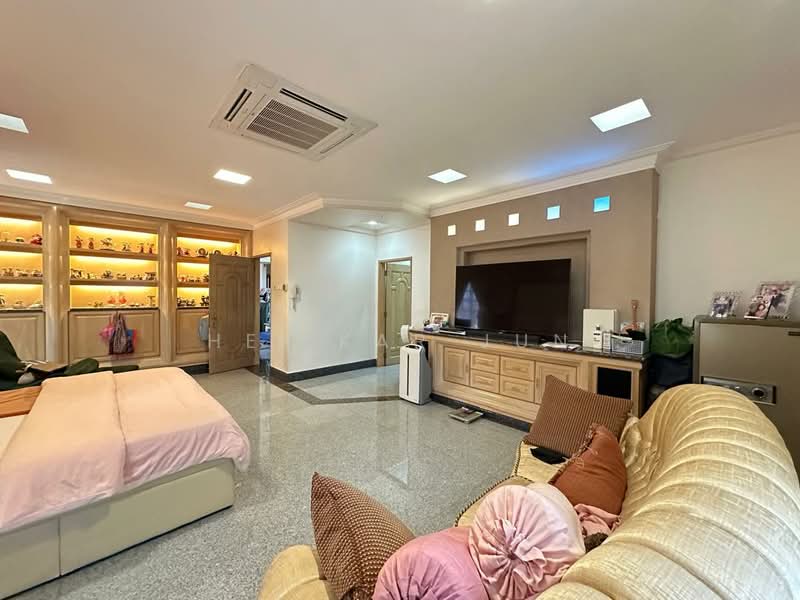 Bungalow House for Sale in Country Heights (Kajang) - Hei Kar Jun - Living Room - PropertyGuru.com.my