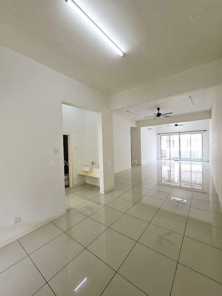 Terraced House for Rent in Bandar Saujana Putra (Tanjong Duabelas) - Anddy Gan - Living Room - PropertyGuru.com.my