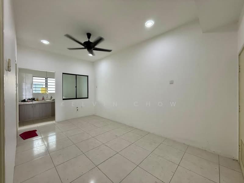 2-storey Terraced House for Sale in Ipoh (Perak) - Kelvin Chow - Living Room - PropertyGuru.com.my