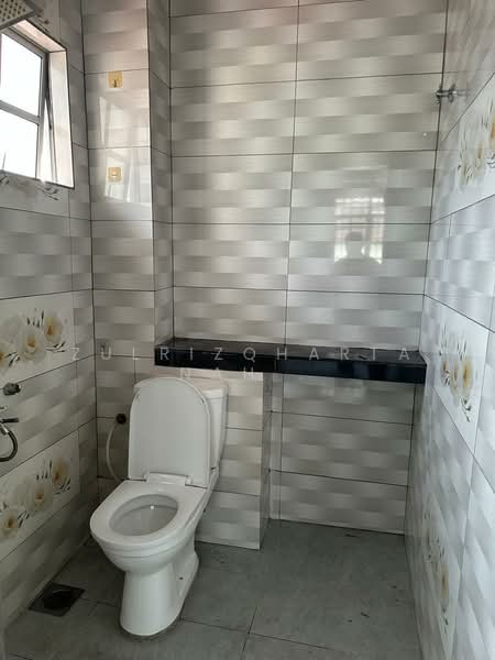2-storey Terraced House for Sale in Bukit Sentosa (Rawang) - Zulrizqhartanah . - Bathroom - PropertyGuru.com.my