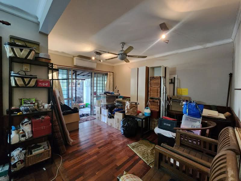 FACING OPEN Double Storey Terrace Seksyen 24 untuk Untuk Dijual - RM 650,000, Mac 2026 - Living Room - PropertyGuru.com.my