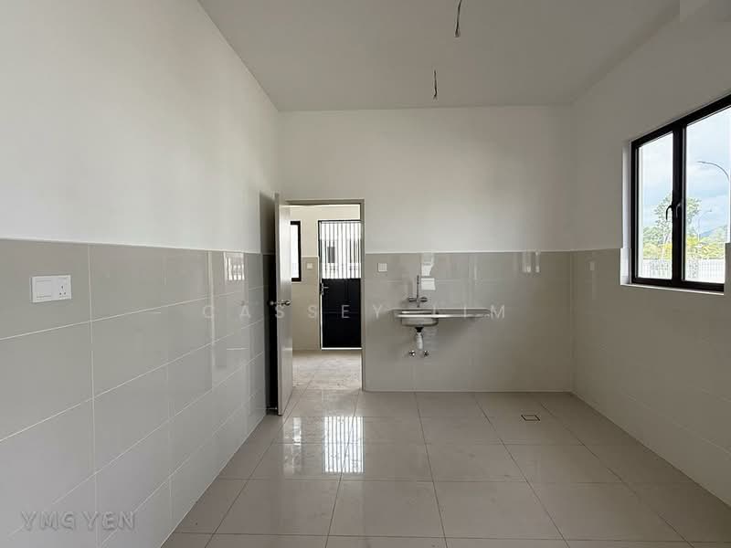 2-storey Terraced House for Sale in Setia Alam (Selangor) - Cassey Lim - Kitchen - PropertyGuru.com.my