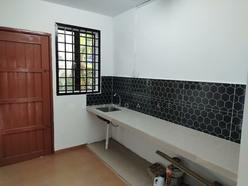 Taman Desa Cemerlang untuk Untuk Dijual - RM 420,000, Mac 2026 - Kitchen - PropertyGuru.com.my