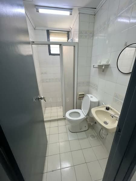 SD Apartments untuk Untuk Disewa - RM 700 /bulan, Mac 2026 - Bathroom - PropertyGuru.com.my