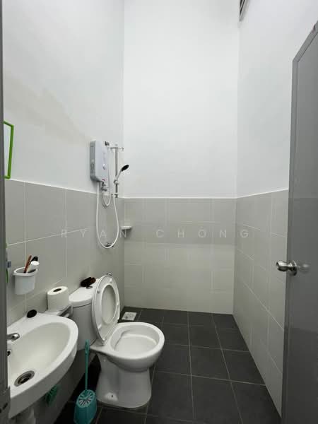 2-storey Terraced House for Sale in Skudai (Johor) - Ryan Chong - Bathroom - PropertyGuru.com.my