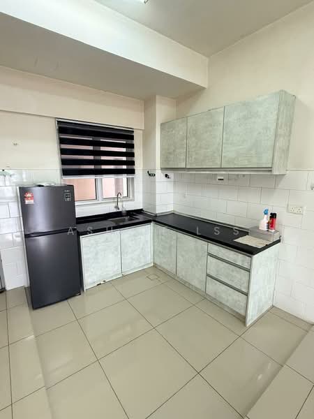Condominium for Rent at The Wharf Residence - Ashlee LSS - Kitchen - PropertyGuru.com.my