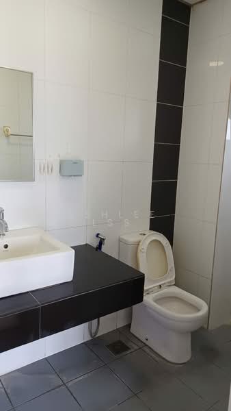 Condominium for Rent at The Wharf Residence - Ashlee LSS - Bathroom - PropertyGuru.com.my