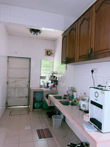 2-storey Terraced House for Sale in Puchong (Selangor) - Janice CC Tan - Kitchen - PropertyGuru.com.my