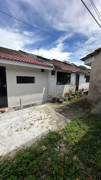 1-storey Terraced House for Sale in Ipoh (Perak) - Ck Nyau - Exterior - PropertyGuru.com.my