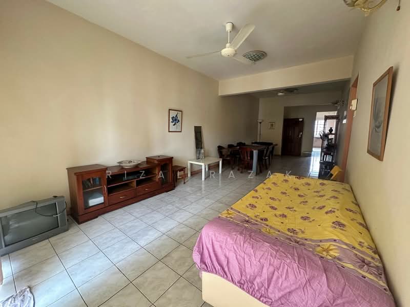 Condominium for Sale at Anjung Villa - Rizal Razak - Living Room - PropertyGuru.com.my