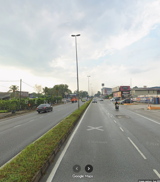 Untuk Dijual - U6, Kampung Sungai Buloh Showroom with Warehouse Commercial Land For Sale