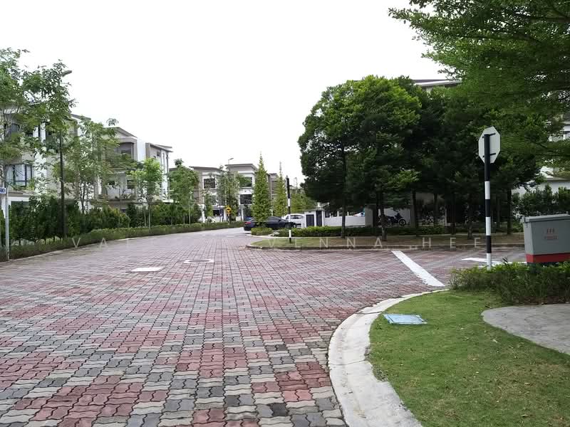 Townhouse for Rent in Puchong (Selangor) - Valerie Venna Hee - Exterior - PropertyGuru.com.my