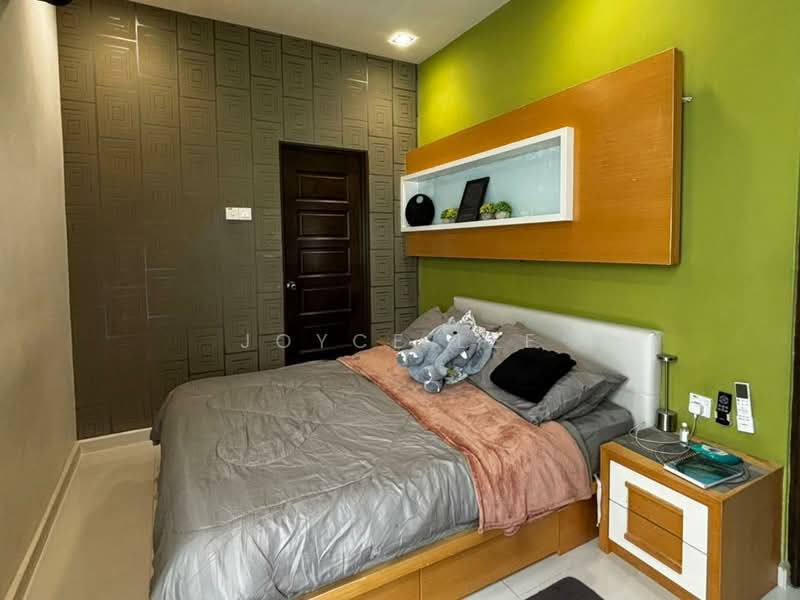 Semi-Detached House for Sale in Tanjung Bungah (Penang) - Joyce Lee - Bedroom with en-suite - PropertyGuru.com.my