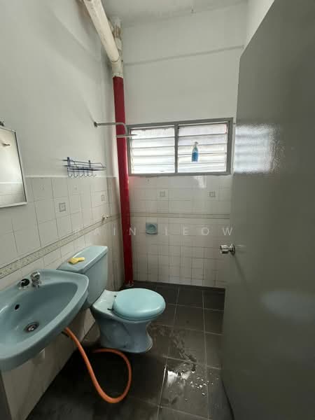 Pangsapuri Wira untuk Untuk Disewa - RM 1,000 /bulan, Mac 2026 - Bathroom - PropertyGuru.com.my