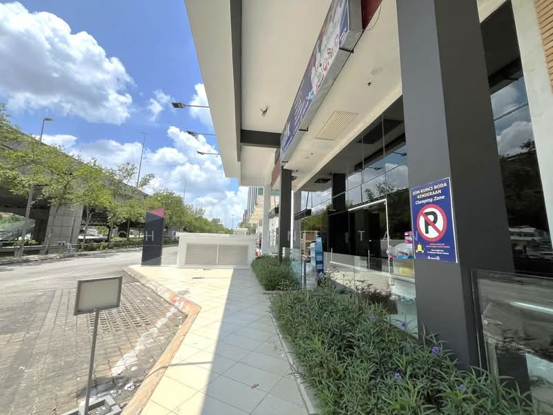 Street Mall @ One South, Seri Kembangan untuk Untuk Dijual - RM 1,300,000, Mac 2026 - Exterior - PropertyGuru.com.my