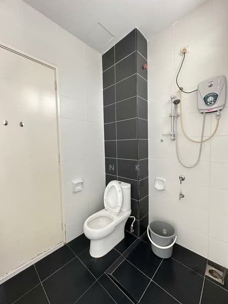 Taman Setia Tropika untuk Untuk Dijual - RM 1,350,000, Mac 2026 - Bathroom - PropertyGuru.com.my