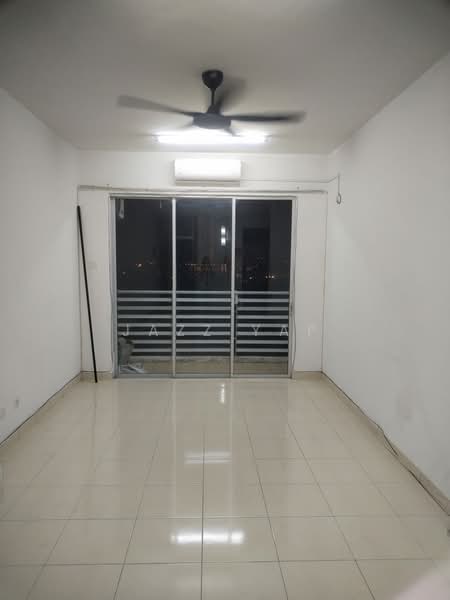 Condominium for Rent at Pearl Avenue - Jazz Yap - Living Room - PropertyGuru.com.my
