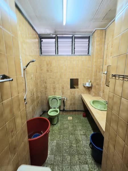 Taman Bukit Maluri untuk Untuk Dijual - RM 1,360,000, Mac 2026 - Bathroom - PropertyGuru.com.my