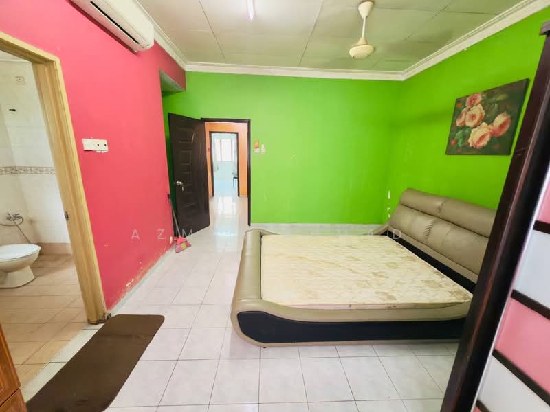 2-storey Terraced House for Sale in Seksyen 36 (Shah Alam) - Azman Ahmad - Bedroom - PropertyGuru.com.my