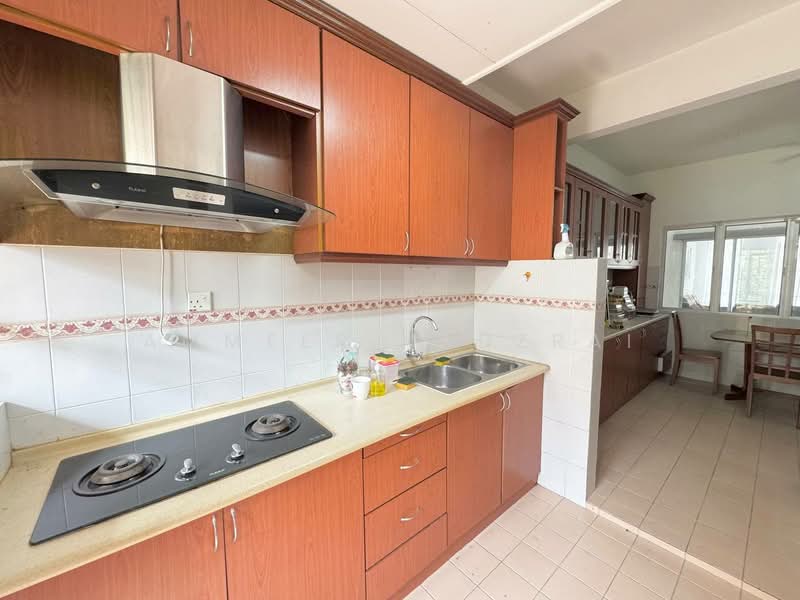 2-storey Terraced House for Sale in Bandar Seri Putra (Bangi) - Ammeer Nadzrai - Kitchen - PropertyGuru.com.my