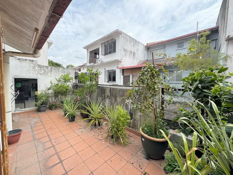 2-storey Terraced House for Sale in Bandar Seri Putra (Bangi) - Ammeer Nadzrai - Exterior - PropertyGuru.com.my
