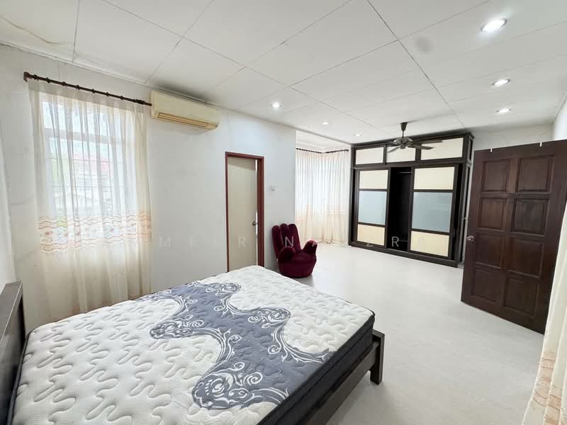 2-storey Terraced House for Sale in Bandar Seri Putra (Bangi) - Ammeer Nadzrai - Bedroom - PropertyGuru.com.my