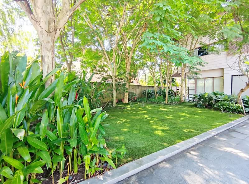 Bungalow for Sale in Bandar Seri Putra (Bangi) - BILYA ARIFF - Garden - PropertyGuru.com.my