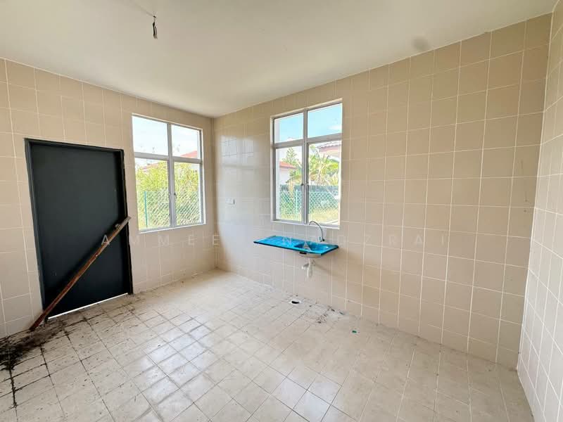 Bungalow for Sale in Mantin (Negeri Sembilan) - Ammeer Nadzrai - Kitchen - PropertyGuru.com.my
