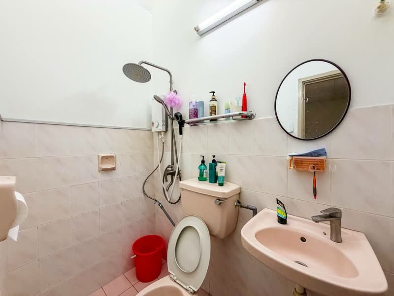 2-storey Terraced House for Sale in TAMAN PUCHONG UTAMA (Puchong) - Fauzan bin Sahrom - Bathroom - PropertyGuru.com.my