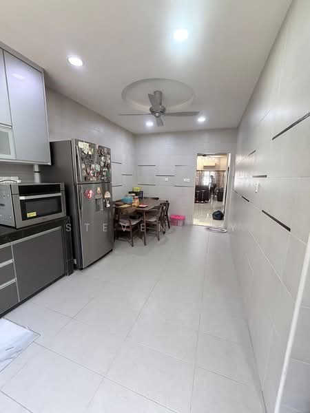 Terraced House for Sale in Bandar Puteri Klang (Klang) - Steven Tey - Kitchen - PropertyGuru.com.my