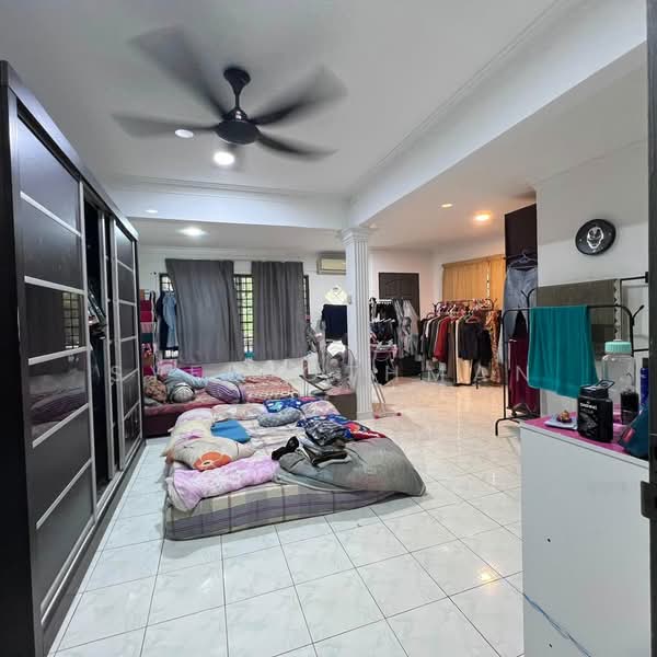 Seksyen 17 untuk Untuk Dijual - RM 490,000, Mac 2026 - Bedroom - PropertyGuru.com.my