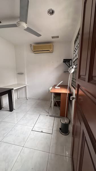 1.5-storey Terraced House for Sale in Taman Pelangi Indah (Ulu Tiram) - Garet Lim - Study - PropertyGuru.com.my